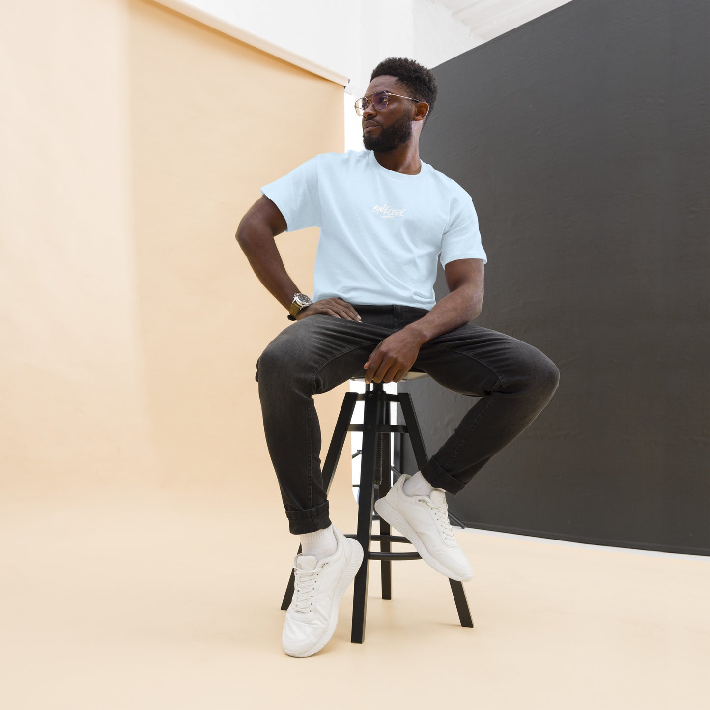 OneCODE: 25 blue tee